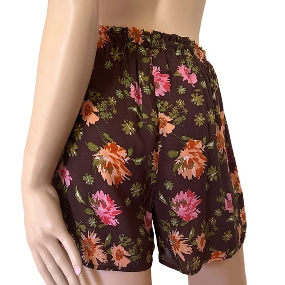 Nordstrom DR2 Floral Leisure Shorts 100% Rayon Lightweight NWOT Ruffled Waist - Picture 9 of 13
